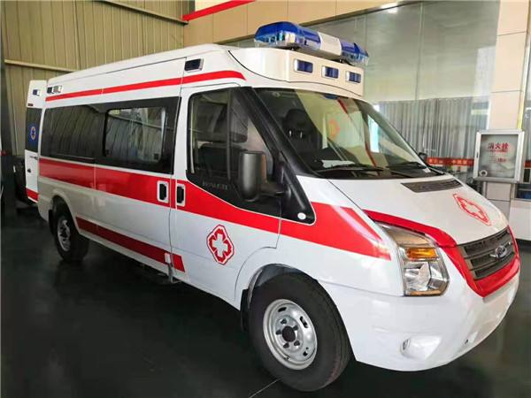 雄县福特V362救护车